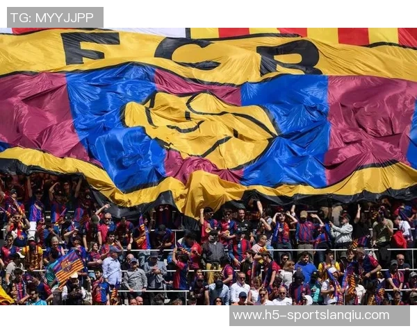 西甲官方强烈谴责马德里德比中球迷互骂行为呼吁理性观赛 西甲官方强烈谴责马德里德比中球迷互骂行为呼吁理性观赛