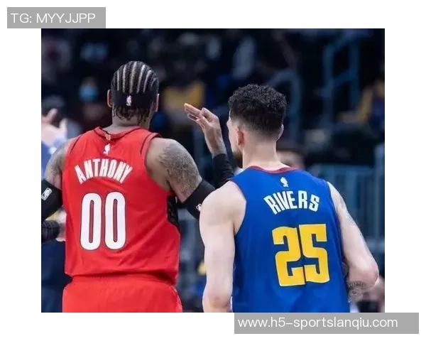 克洛尼半场表现出色7投4中三分球命中率高达50助力球队领先 克洛尼半场表现出色7投4中三分球命中率高达50助力球队领先